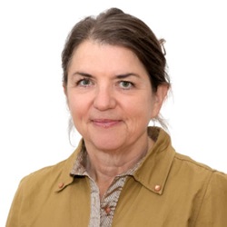 Christine Absil headshot